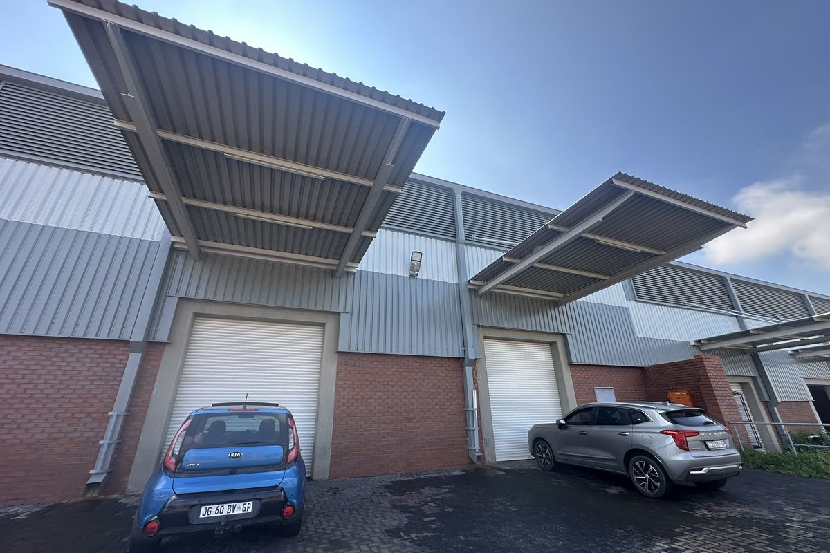 Rent direct! MODERN WAREHOUSE IN PRIME LOCATION – GUERNSEY BUSINESS PARK, IRENE, CENTURION - Photo 5