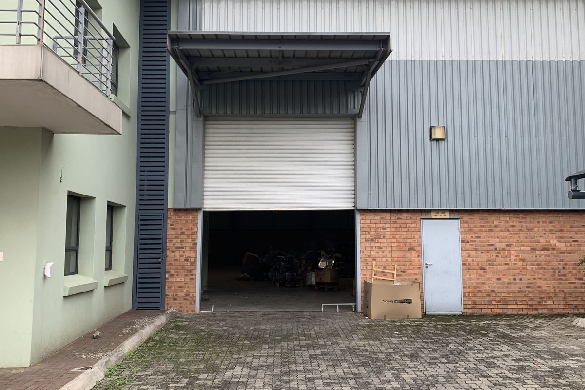 Warehouse to let in Linbro Park - Photo 2