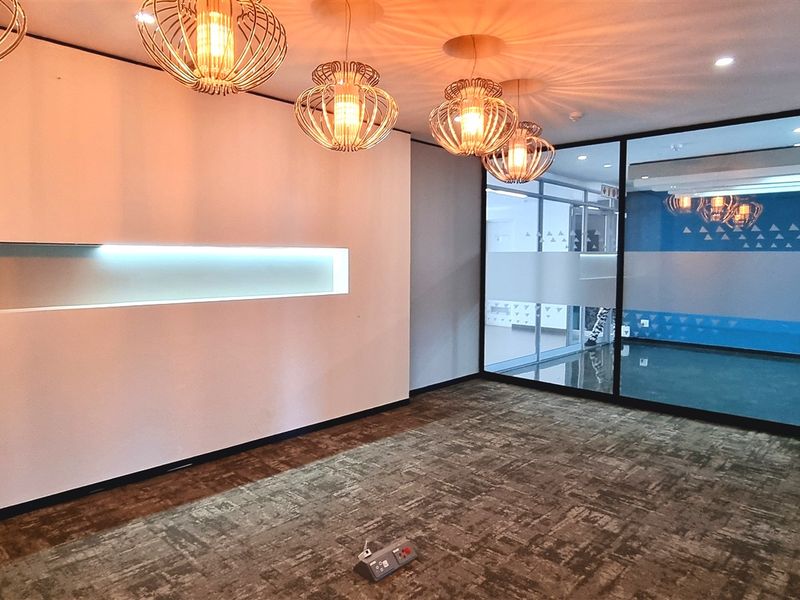 Office space to let on the 2nd floor of Block A in The Main Straight Office Park Bryanston - Photo 5