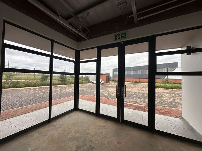 Rent direct from owners! Brand-New Warehouse To Let in Olive Wood Hub, Kempton Park - Photo 7