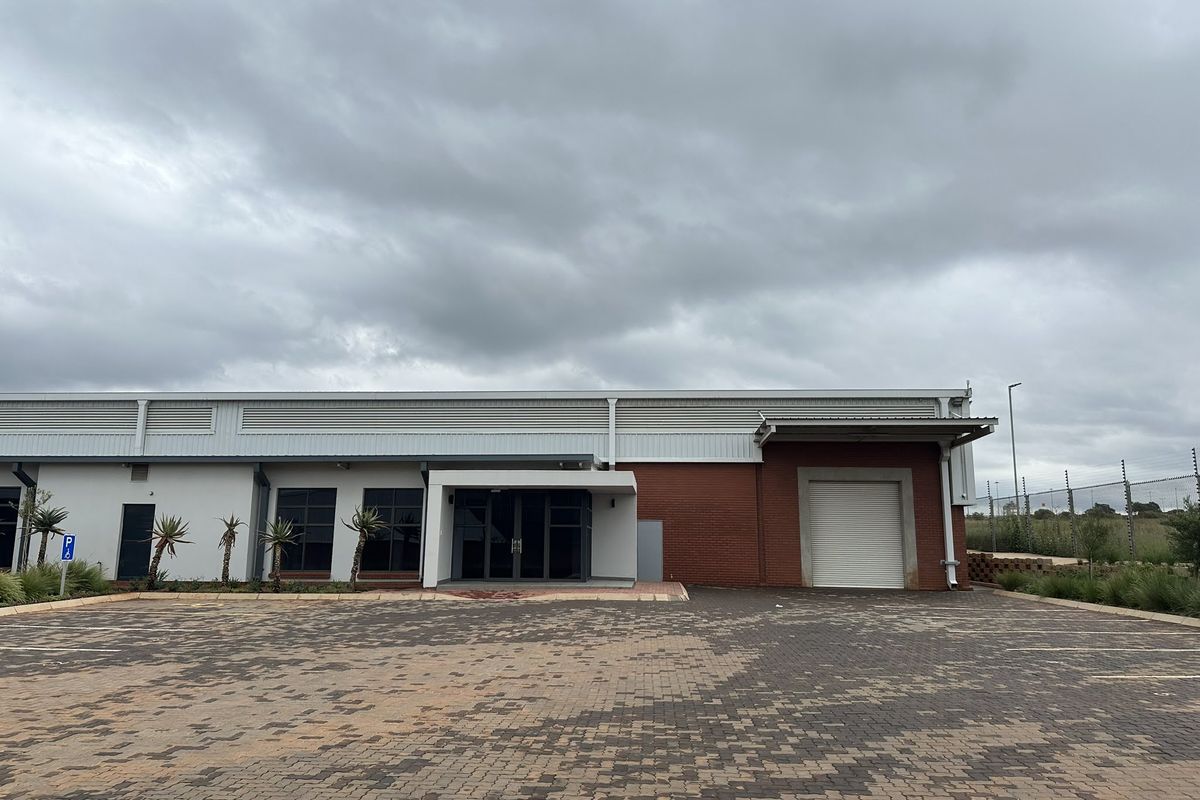Rent direct from owners! Brand-New Warehouse To Let in Olive Wood Hub, Kempton Park - Photo 3