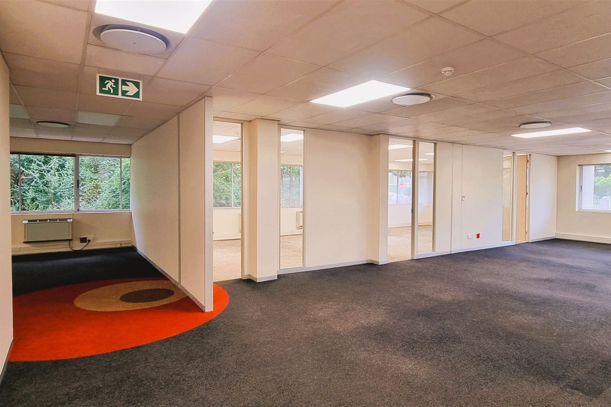 Office space to let in Country Club Estate - Photo 5