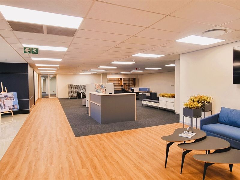 Office space to let in Country Club Estate - Photo 2