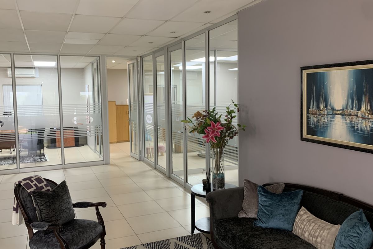 Warehouse to let in Gosforth Park - Photo 5