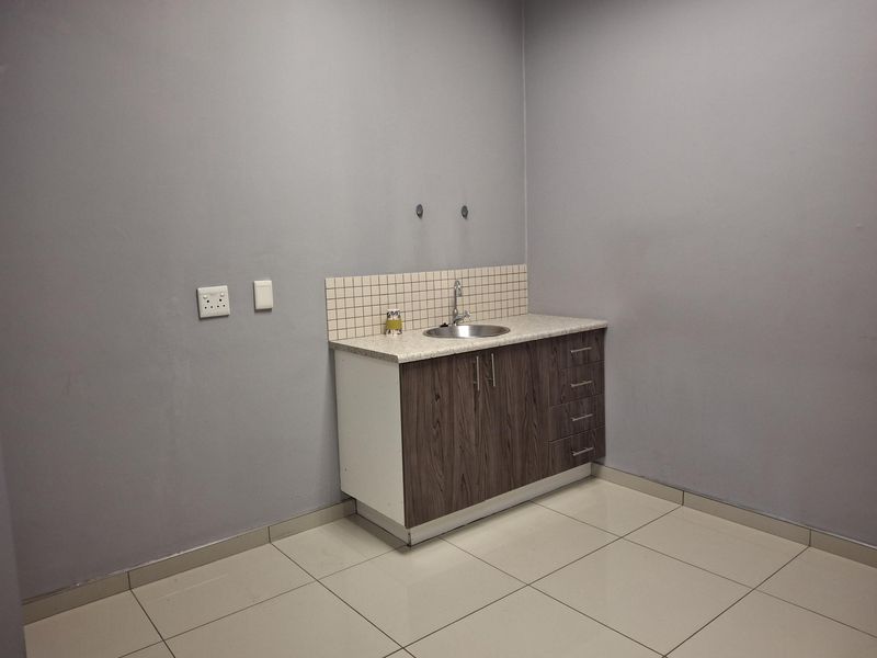 Affordable Office Space at Eco Fusion – Ideal for Budget-Conscious Businesses! - Photo 8