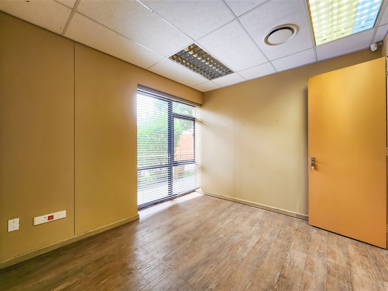 Ground Floor Sectional Title Office For Sale in Ruimsig - Photo 10