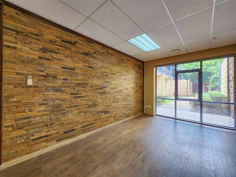 Ground Floor Sectional Title Office For Sale in Ruimsig - Photo 7
