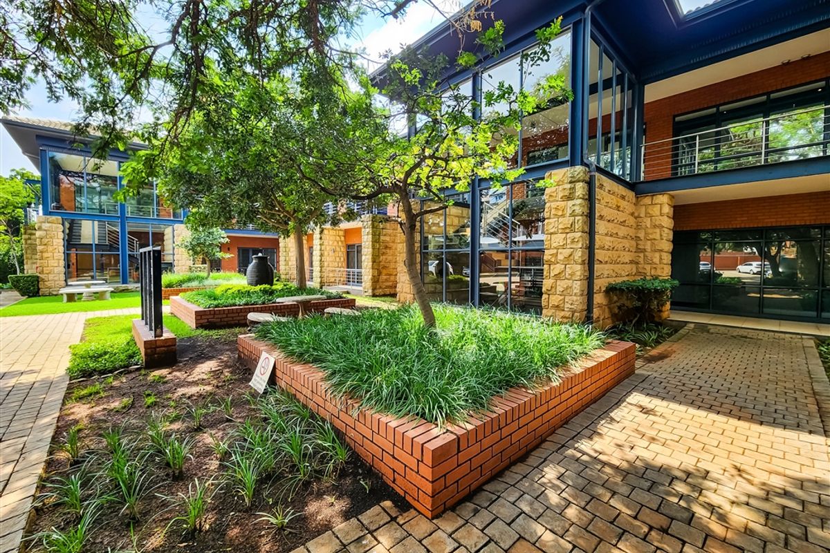 Ground Floor Sectional Title Office For Sale in Ruimsig - Photo 2