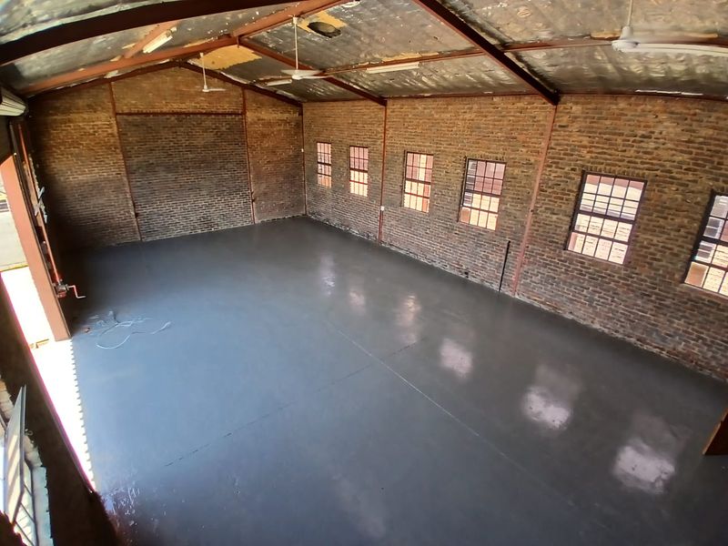 Modern, Low-Maintenance Warehouse/Workshop for Sale - Photo 3