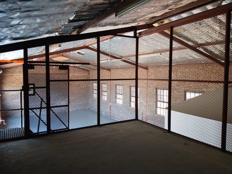 Modern, Low-Maintenance Warehouse/Workshop for Sale - Photo 5