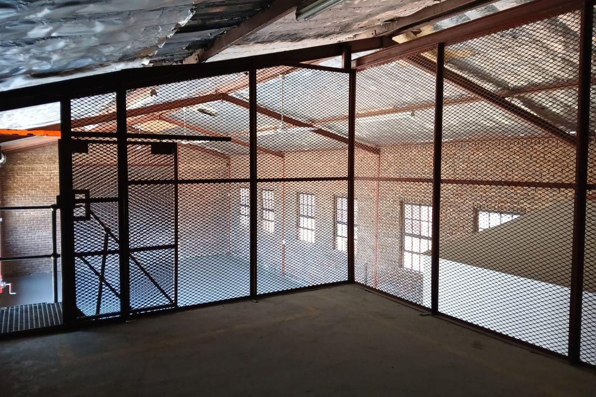 Modern, Low-Maintenance Warehouse/Workshop for Sale - Photo 5