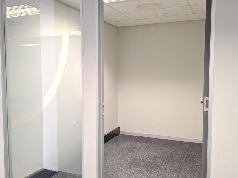 Modern Office Suites at Eco Court – Ready to Move In! - Photo 8