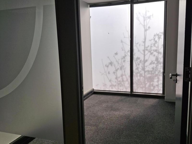 Modern Office Suites at Eco Court – Ready to Move In! - Photo 2