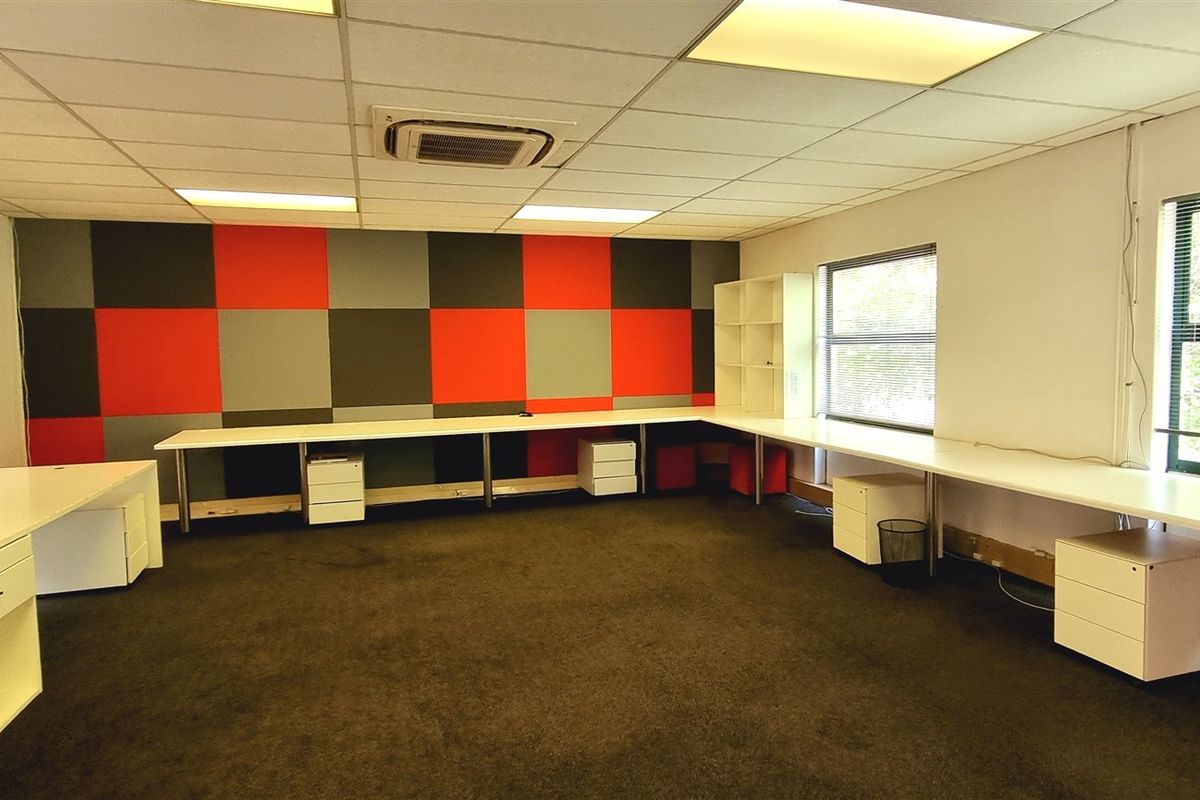 Office suite For Sale in 324 Rivonia Boulevard in Edenburg - Photo 5