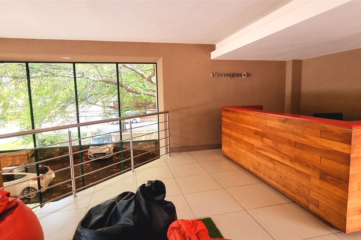 Office suite For Sale in 324 Rivonia Boulevard in Edenburg - Photo 2