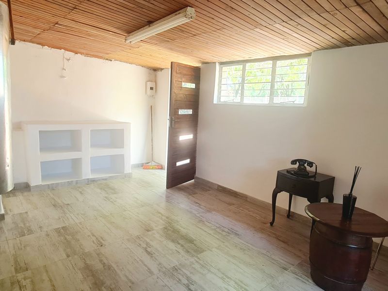 Small office/ Room to rent in Old Town, Louis Trichardt - Photo 3