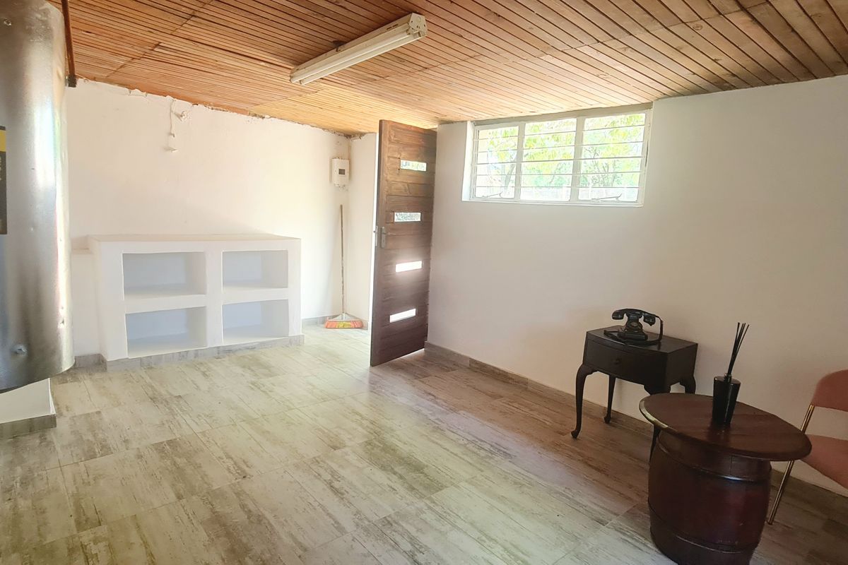 Small office/ Room to rent in Old Town, Louis Trichardt - Photo 3