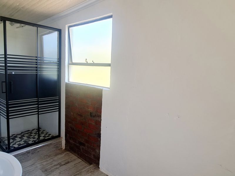 Small office/ Room to rent in Old Town, Louis Trichardt - Photo 6