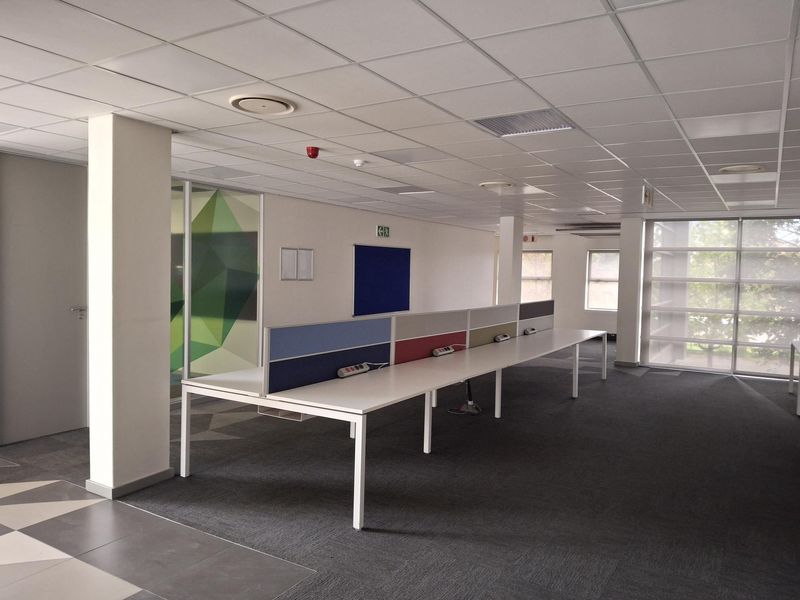 Premium Office Space | 24/7 Security & Backup Power Included - Photo 6