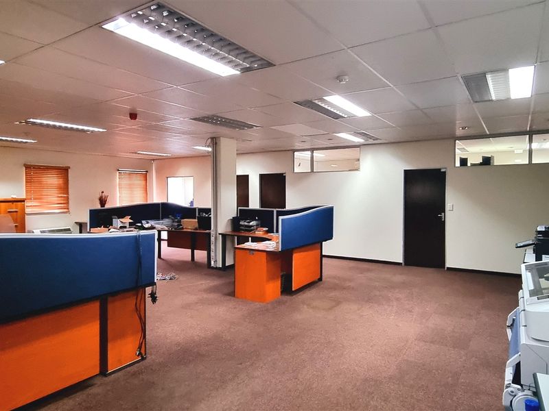 Excellent Exposure in a Freestanding building - Photo 7