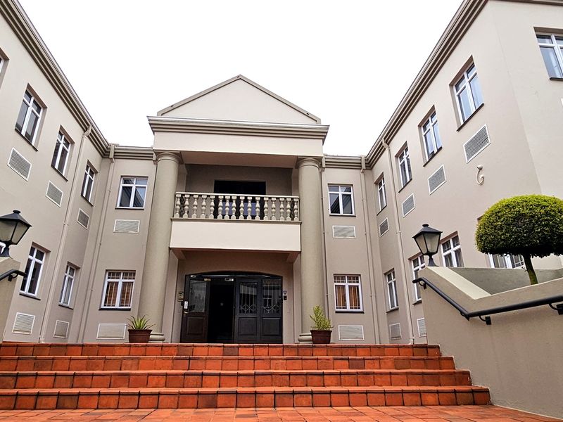 Excellent Exposure in a Freestanding building - Photo 2