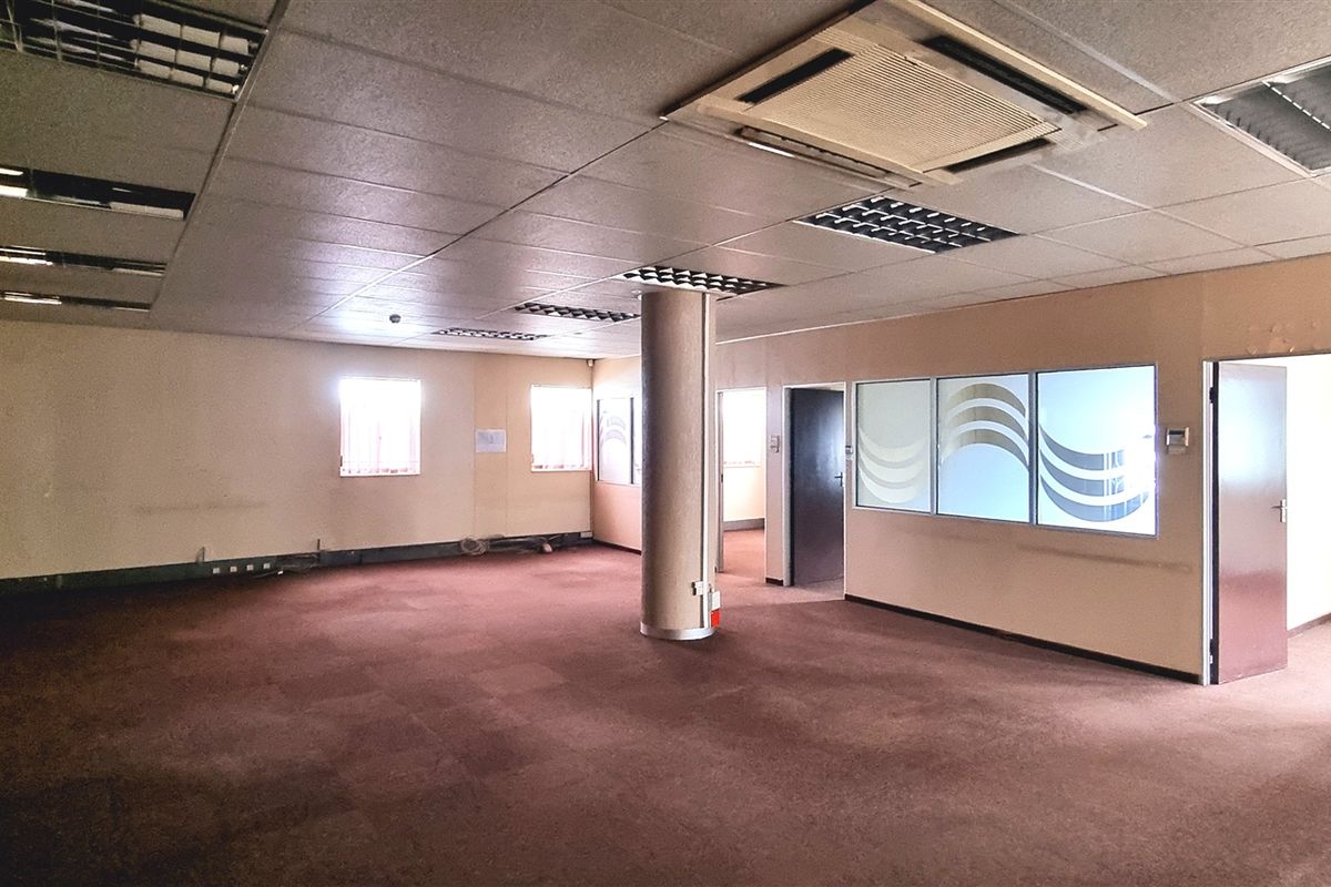 Excellent Exposure in a Freestanding building - Photo 5