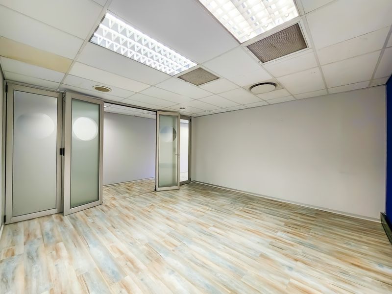 166m2 Modern Office to Let in Clearwater Office Park - Photo 7