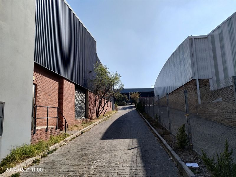 4125m2  Warehouse  - FOR SALE - Photo 10