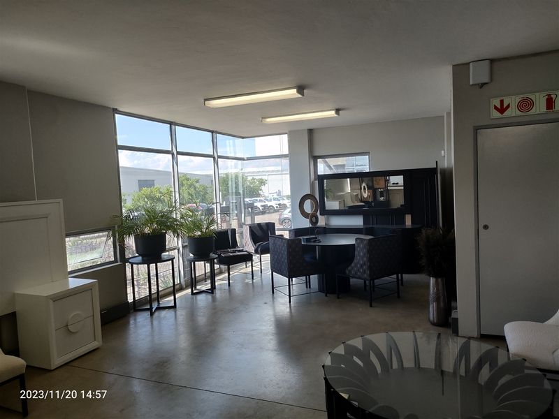 1287m2  Warehouse  - TO LEASE - Photo 10