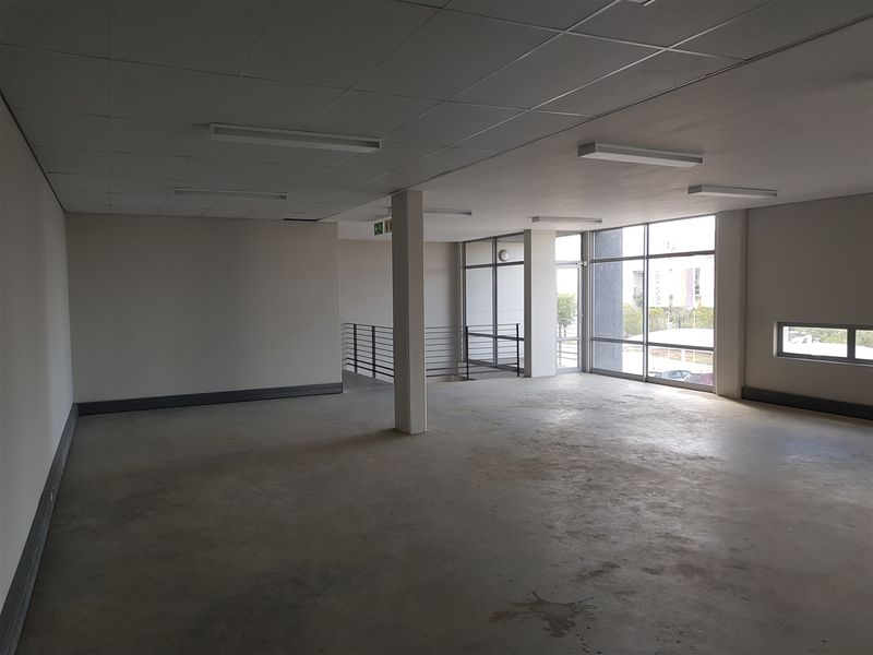 1287m2  Warehouse  - TO LEASE - Photo 5