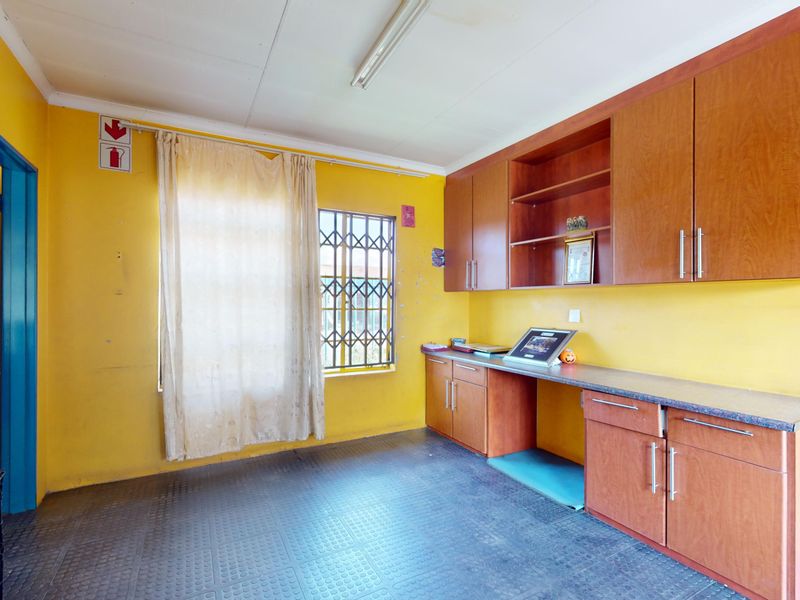 Preschool for Early Childhood Development with available facilities for sale - Photo 4