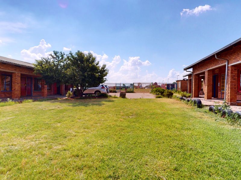 Preschool for Early Childhood Development with available facilities for sale - Photo 1