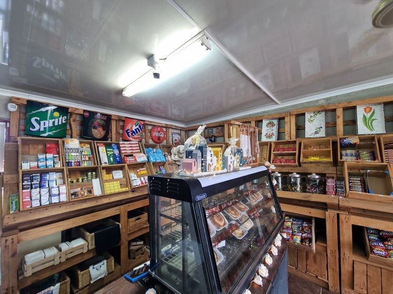 Exceptional Investment Opportunity - Guest Lodge and Farm Stall - Busy R30 Route! - Photo 7