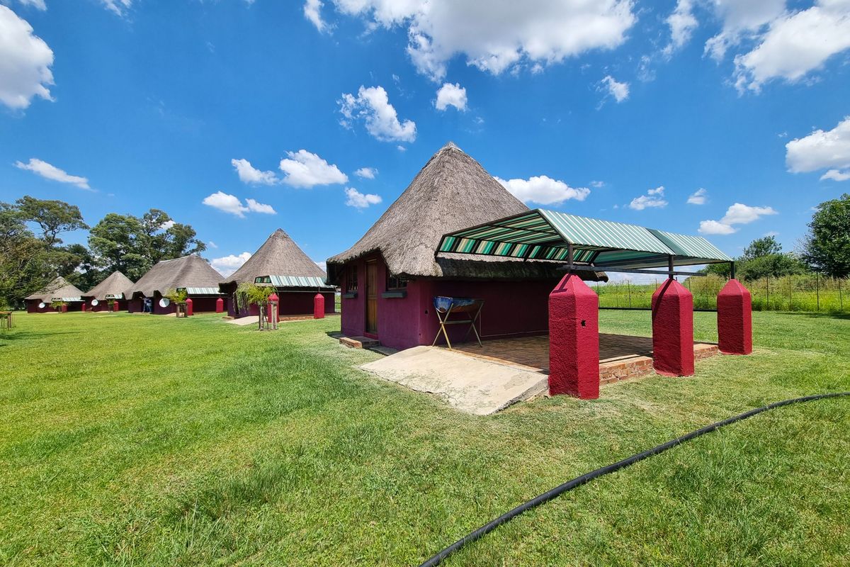 Guest Lodge and Farm Stall - Busy R30 Route - Exceptional Investment Opportunity! - Photo 4