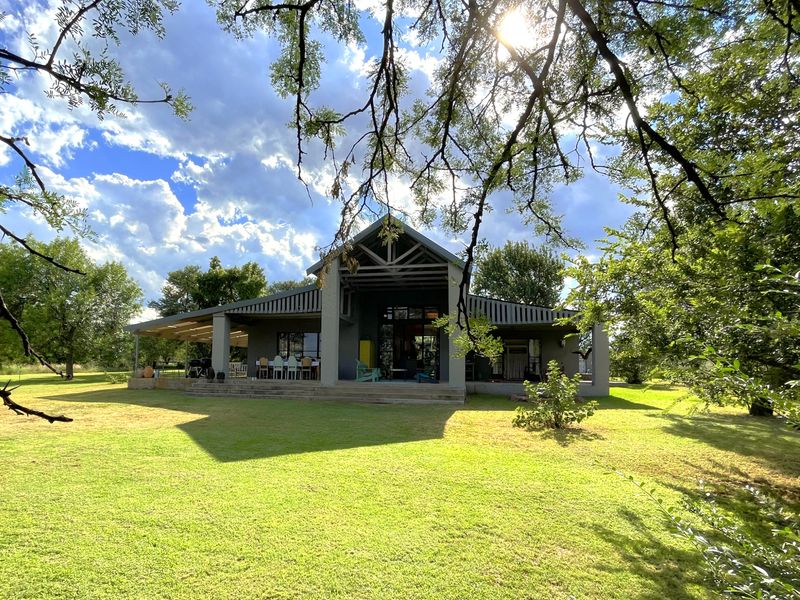 Peaceful Country Living with Modern Amenities - Photo 7