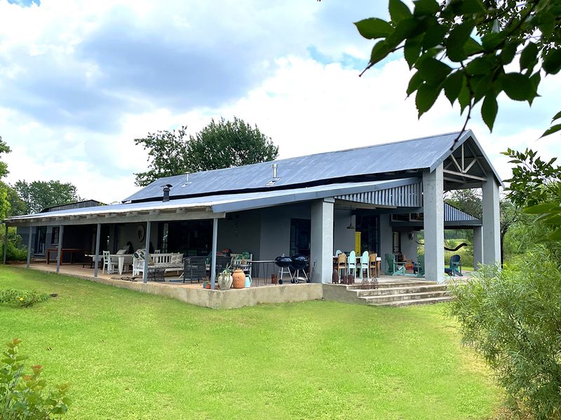 Peaceful Country Living with Modern Amenities - Photo 6