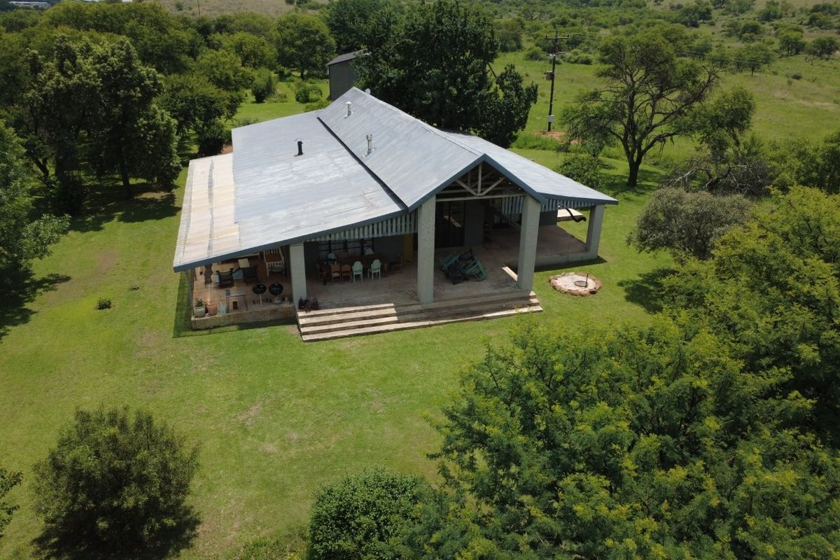 Peaceful Country Living with Modern Amenities - Photo 3