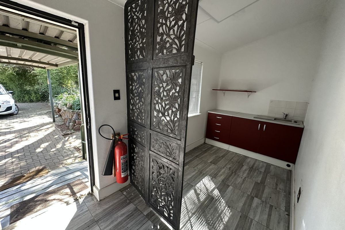 118m2 Retail/Office Space with HIGH EXPOSURE to let in Founders Hill! Direct from owner + perks! - Photo 5