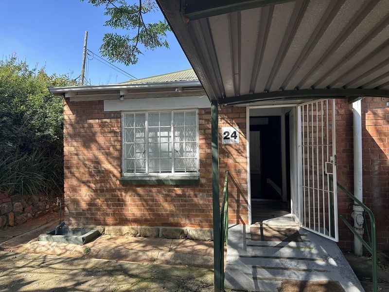 118m2 Retail/Office Space with HIGH EXPOSURE to let in Founders Hill! Direct from owner + perks! - Photo 3