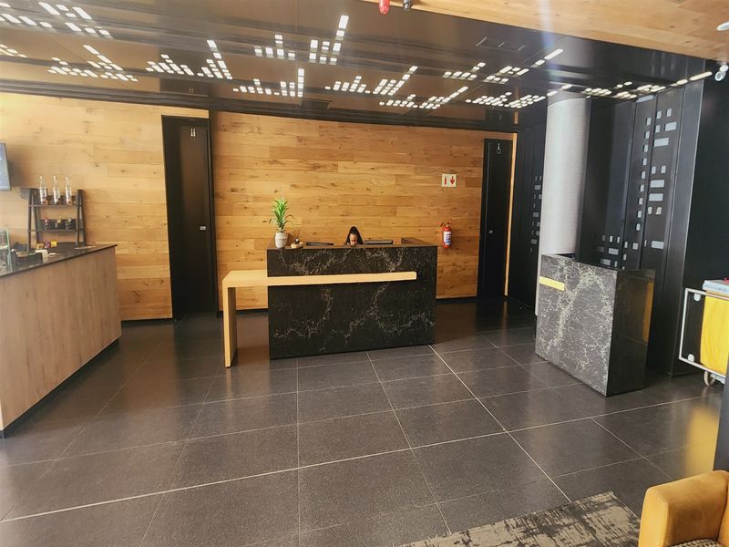 Offices to lo let Sandton - Photo 2