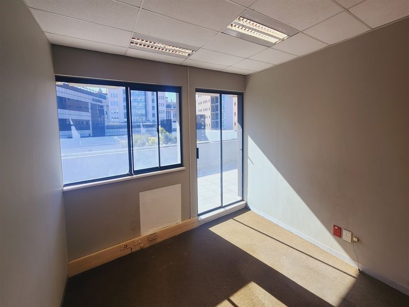 Offices to lo let Sandton - Photo 7