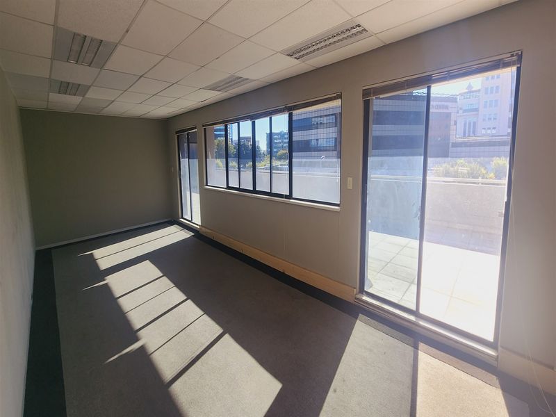 Offices to lo let Sandton - Photo 5