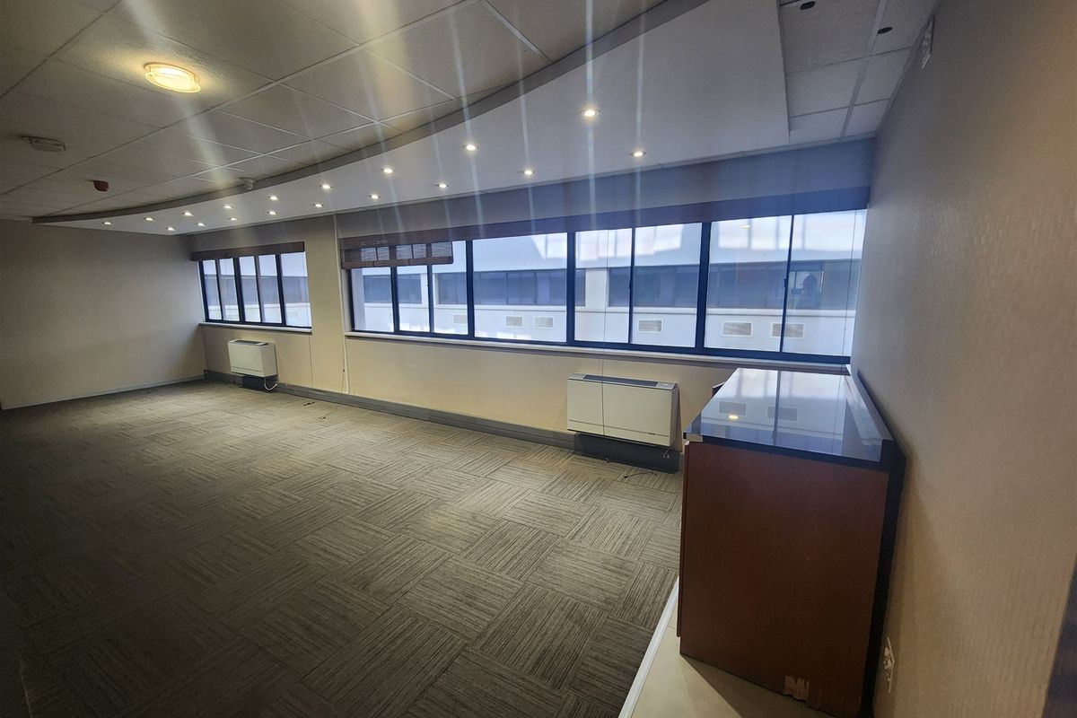 Offices to lo let Sandton - Photo 4