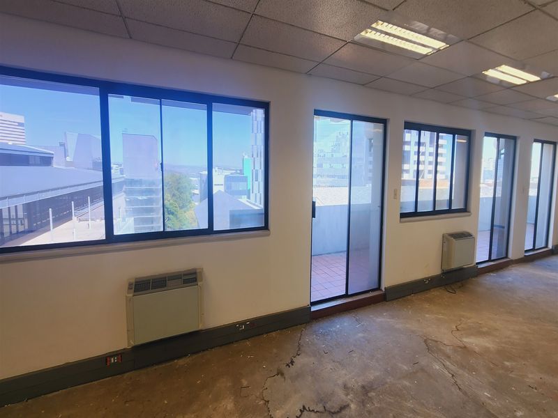 Offices to lo let Sandton - Photo 5
