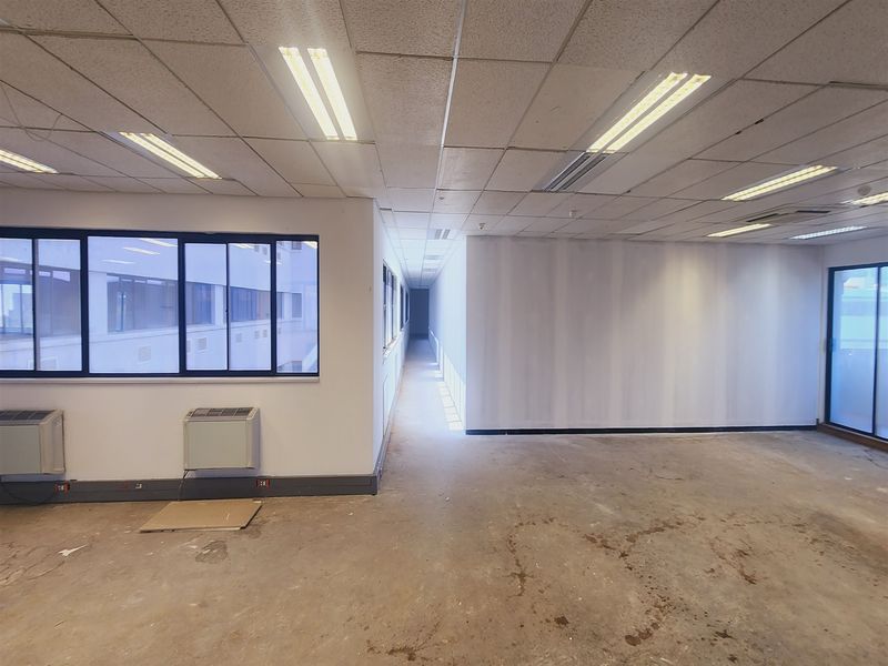 Offices to lo let Sandton - Photo 6