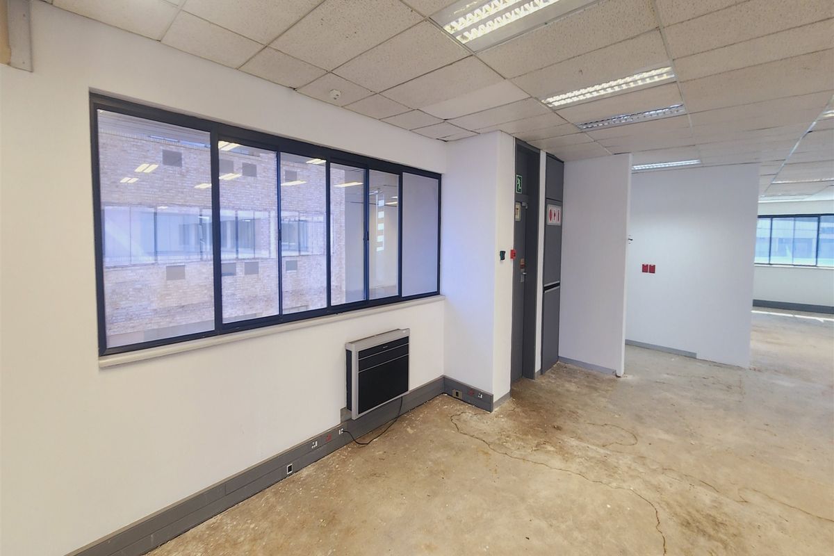 Offices to lo let Sandton - Photo 5