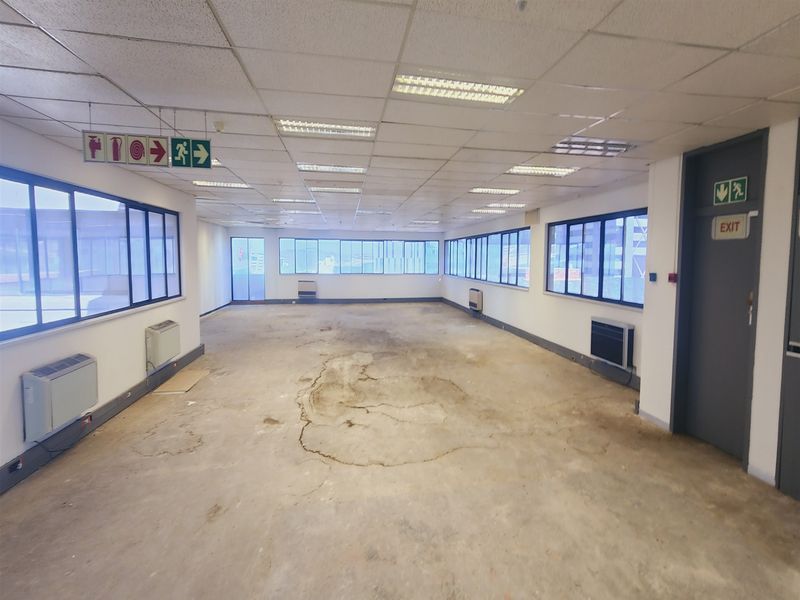 Offices to lo let Sandton - Photo 9