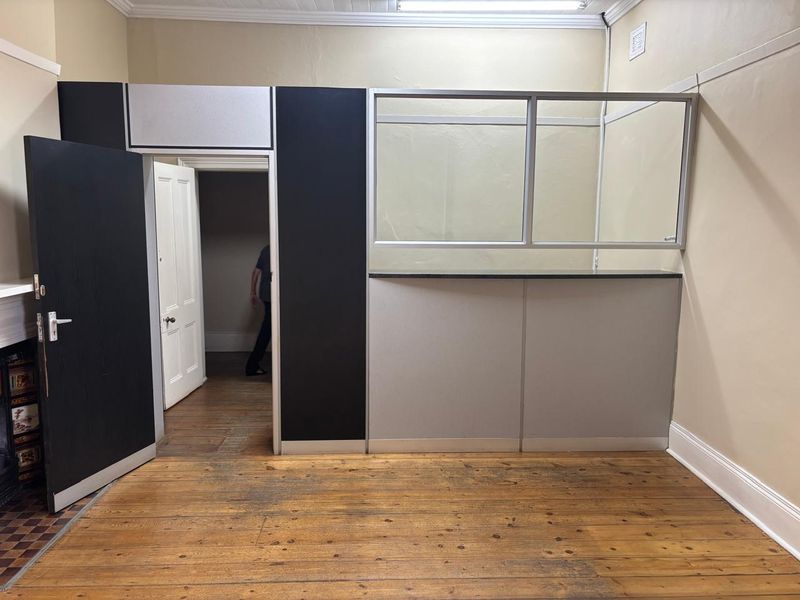 345sqm office for sale at R3,500 000-00 plus Vat. - Photo 6