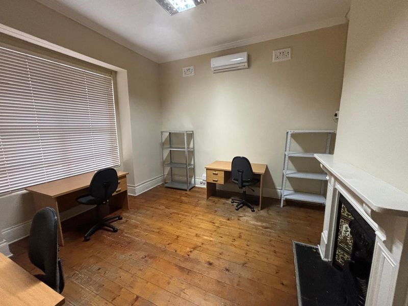 345sqm office for sale at R3,500 000-00 plus Vat. - Photo 10
