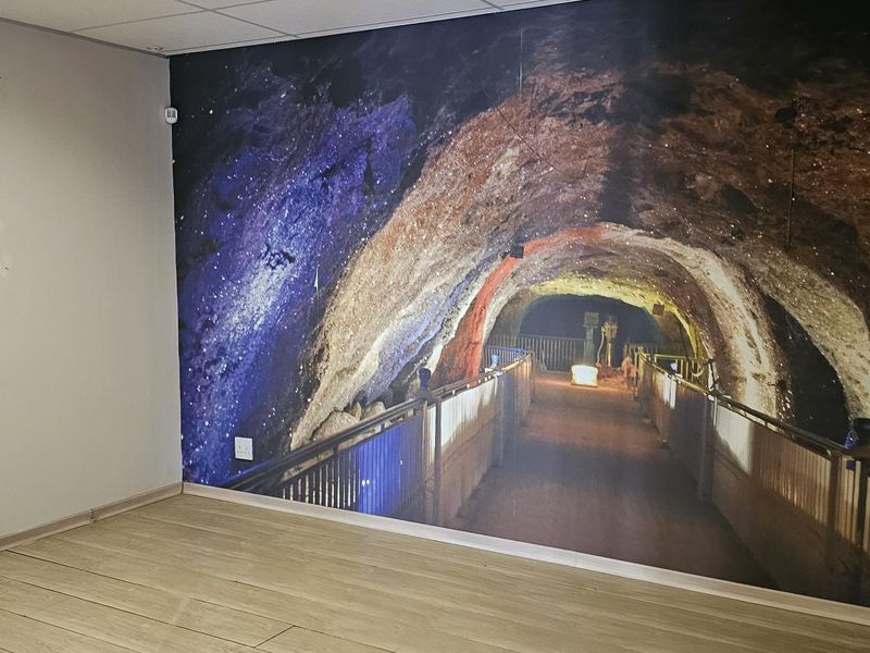 Your Next Business Move Starts Here – 182m2 Office TO LET - Photo 4